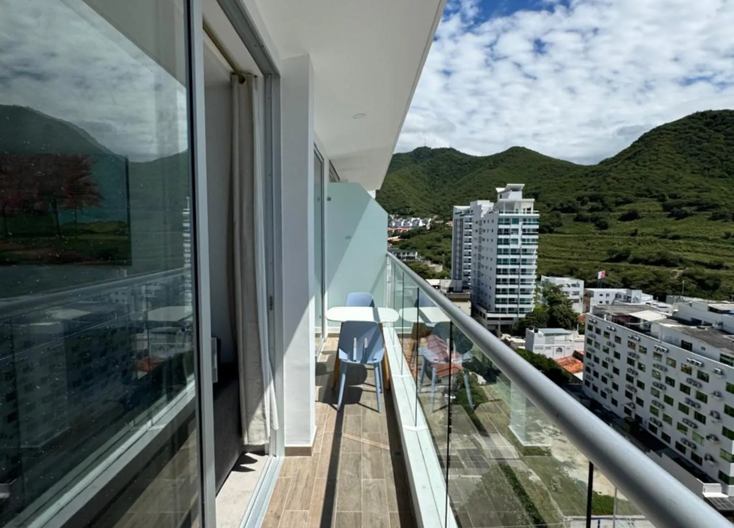 Apartamento Con Hermosa Vista Y Piscina En Santa Marta Gaira Colombia